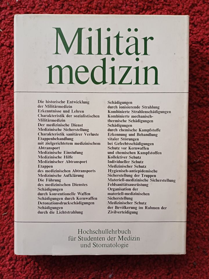 Militärmedizin (Hochschullehrbuch, ehemals DDR) in Mücke
