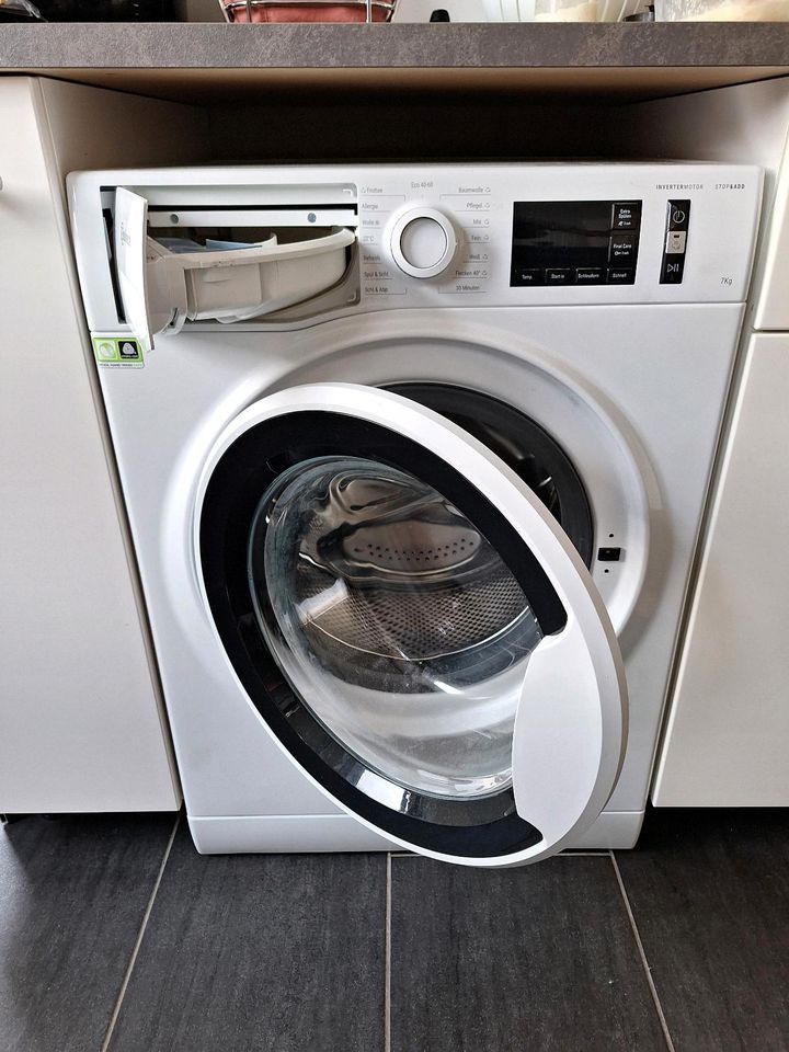 Bauknecht Waschmaschine 7kg sehr guter Zustand 2 Jahre alt in Nürnberg (Mittelfr)