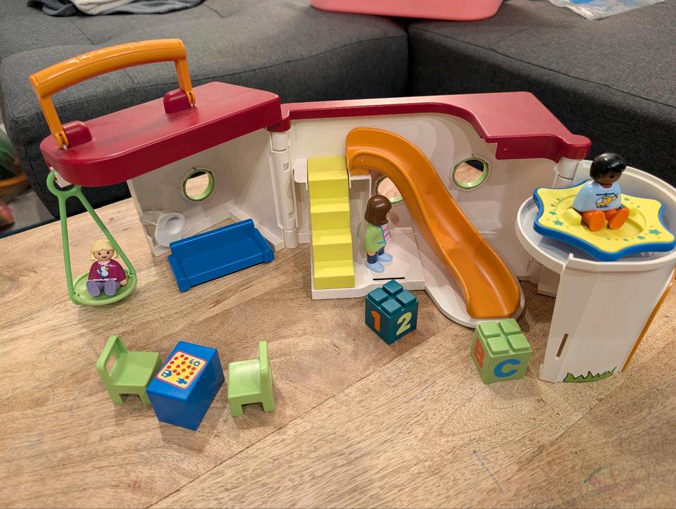 Playmobil 123 Mein Mitnehm-Kindergarten Figuren und Gebäude in Oldenburg
