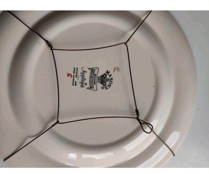 MAGNIFICENT MASON'S IRONSTONE APPLIQUÉ PATTERN 10.5" PLATE. BLACK in Büdingen