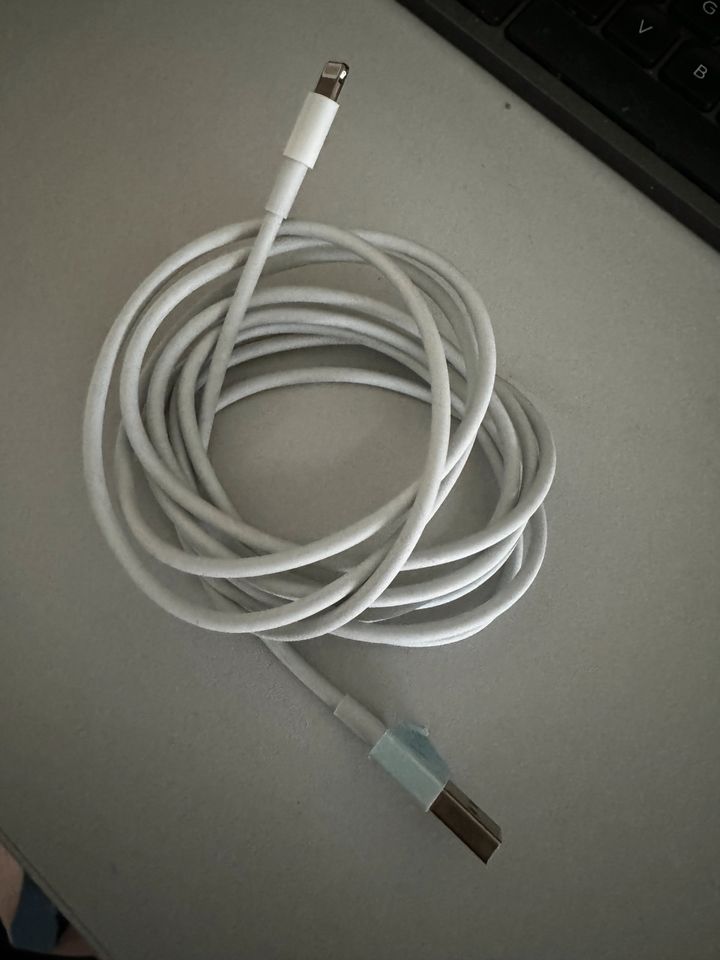 Lightening Kabel usb Apple iPhone 2m original in Frankfurt am Main