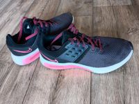 Nike Air Max Bella TR4 / gr. 37,5 / schwarz  / lila / Pink Bayern - Schweinfurt Vorschau