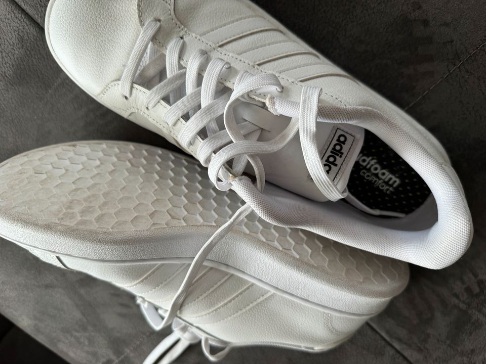 ❌❌❌ ADIDAS Cloudfoam Sneaker Gr. 44, selten getragen in Friedeburg