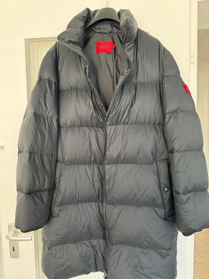 Neuwertig Hugo Boss Herren Winter Daunen Jacke Mantel Schwarz in Elmshorn