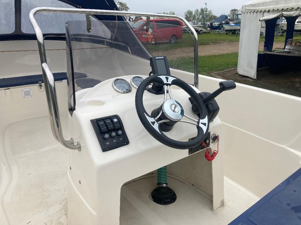 Konsolen - Boot SIL 500 mit Motor und Trailer - Winterangebot in Züsedom