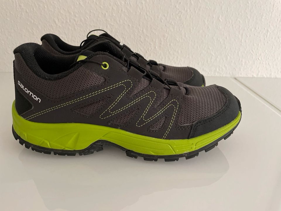 Salomon Outdoor Schuhe Gr 38 wie NEU in Winterberg