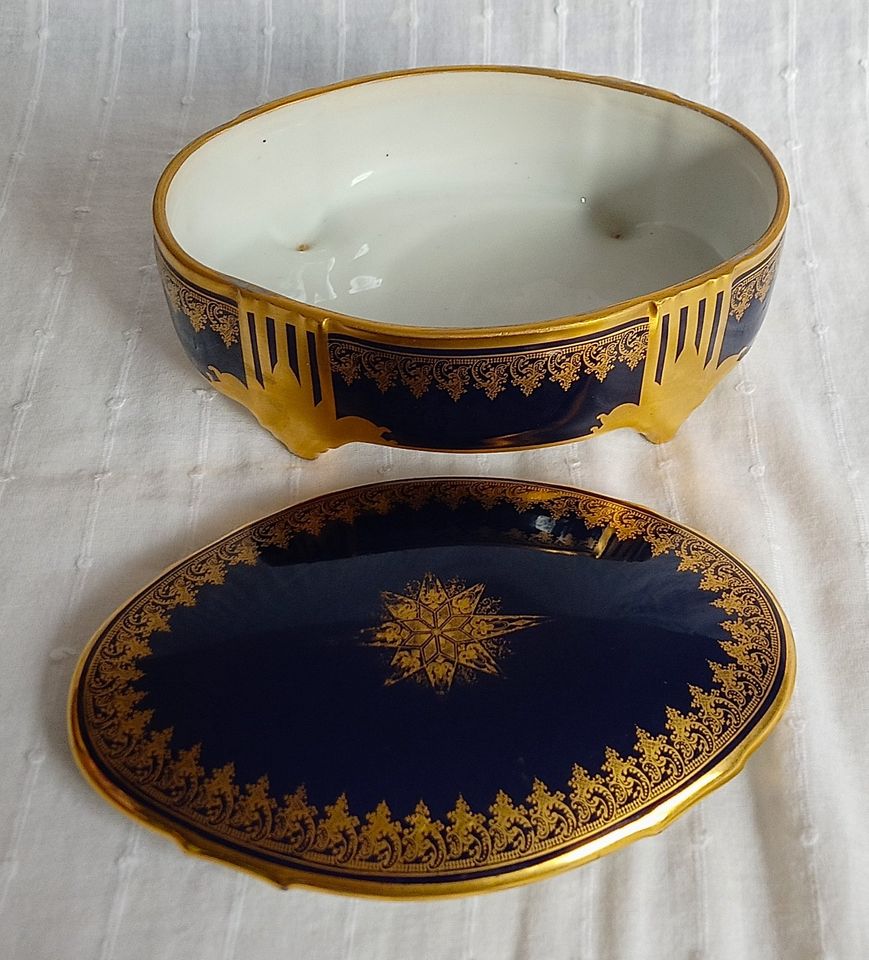 P. PASTAUD LIMOGES oval DECKEL-DOSE royalblau gold ART DÉCO in München