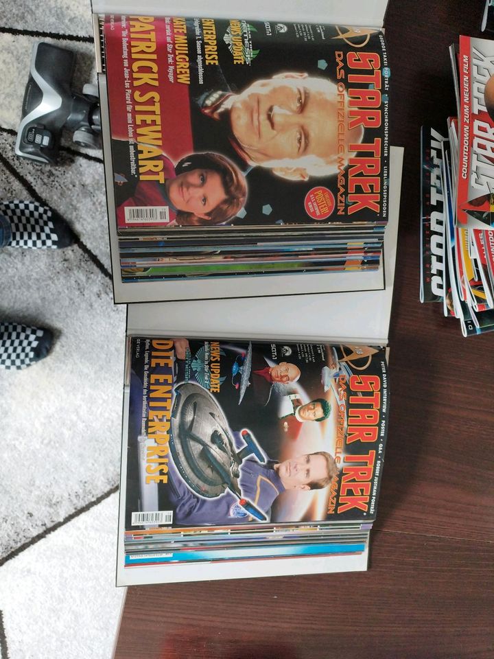 Star Trek offizielles Magazin + Sonderausgaben in Waake