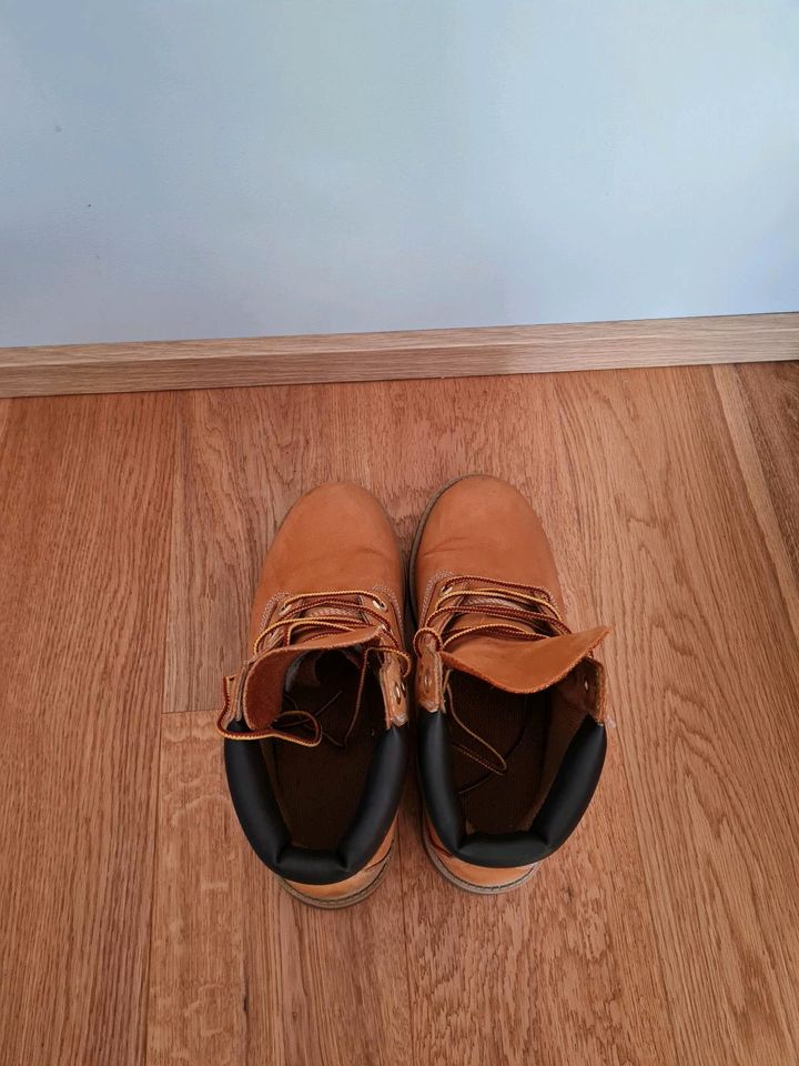 Timberland Damen Boots Beige Größe 39 in Bremen