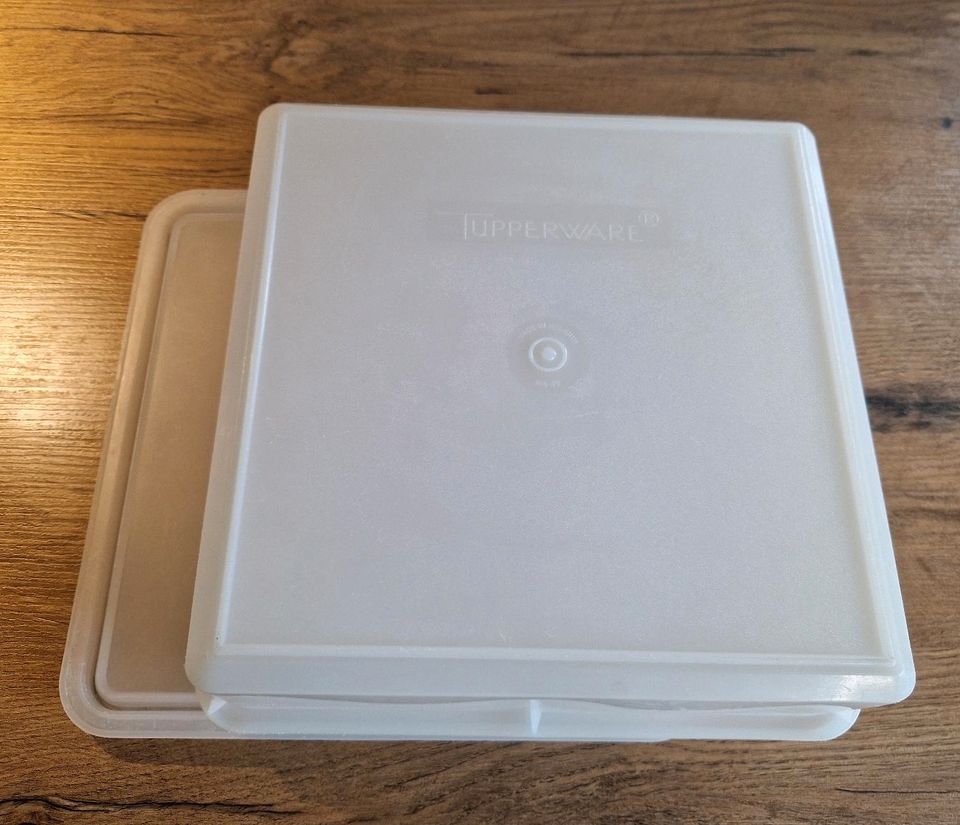 Tupperware Box Vorratsdose mit Deckel 24x24x7,5cm eckig weiß in Frankfurt am Main