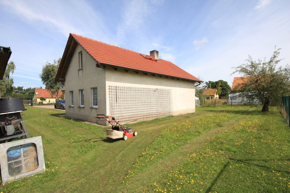 Einfamilienhaus/Nebengebäude/Garage/Scheune mit Hofcharakter + Bauplatz mit vielen Möglichkeiten in Nauen