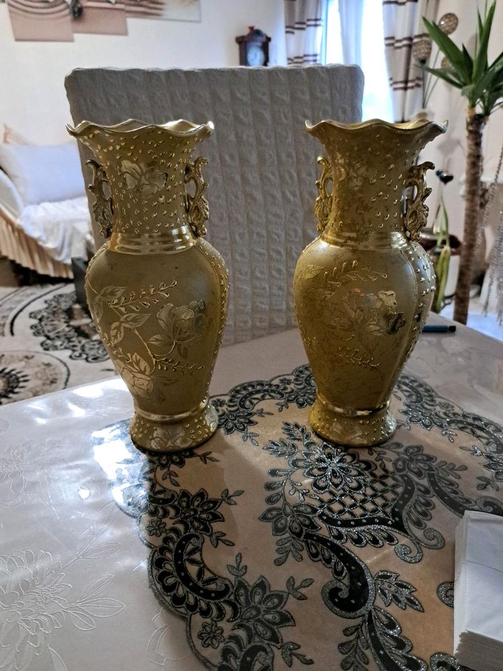 ** Schicke Vasen ** in Husum