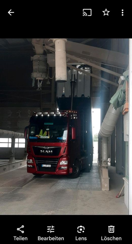 Baggerarbeiten Transport Container Erde Schotter LKW Bauschutt in Grünberg