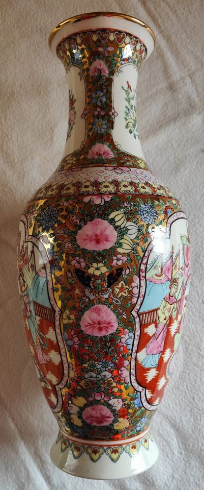 China Vase Porzellan m. Geisha Motiven bemalt 33 cm hoch – Deko - in Ehringshausen