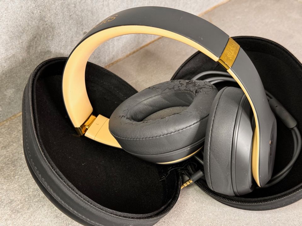 Beats Studio 3 Over-the-Ear Noise Canceling - Asphaltgrau/Gold in Berlin