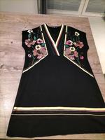Kleid von Zara Größe M Niedersachsen - Emden Vorschau