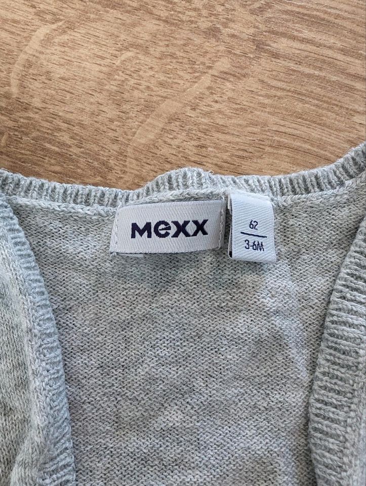 Mexx Baby 62 grau Bolero Strickjacke Jacke Mädchen in Meinerzhagen