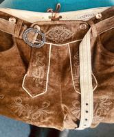 Trachten Lederhose Damen mit Bluse Neuhausen-Nymphenburg - Neuhausen Vorschau
