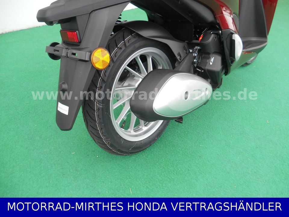 Honda SH125 MODE  *SCHWARZ+SILBER+ROT+WEISS* in Ranstadt