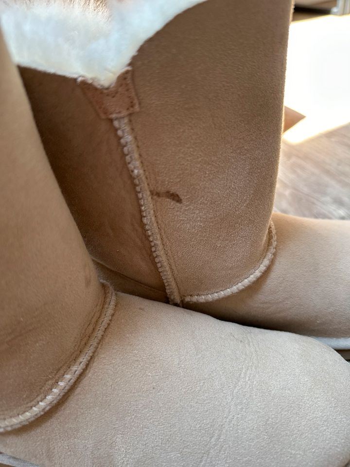 beige UGG Boots Stiefeletten in Herten