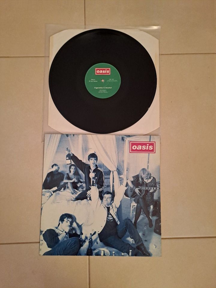 Oasis Vinyl Maxi Single 12" Cigarettes & Alcohol in Passau