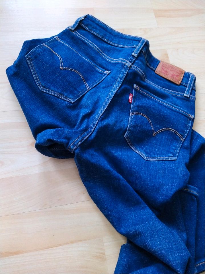 Levi's Jeans 721 High Rise Skinny W26/32 in Potsdam