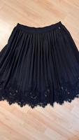 ROCK * von TWINSET * Gr. 38 (M) * schwarz * Spitze * Falten * Bayern - Reichersbeuern Vorschau