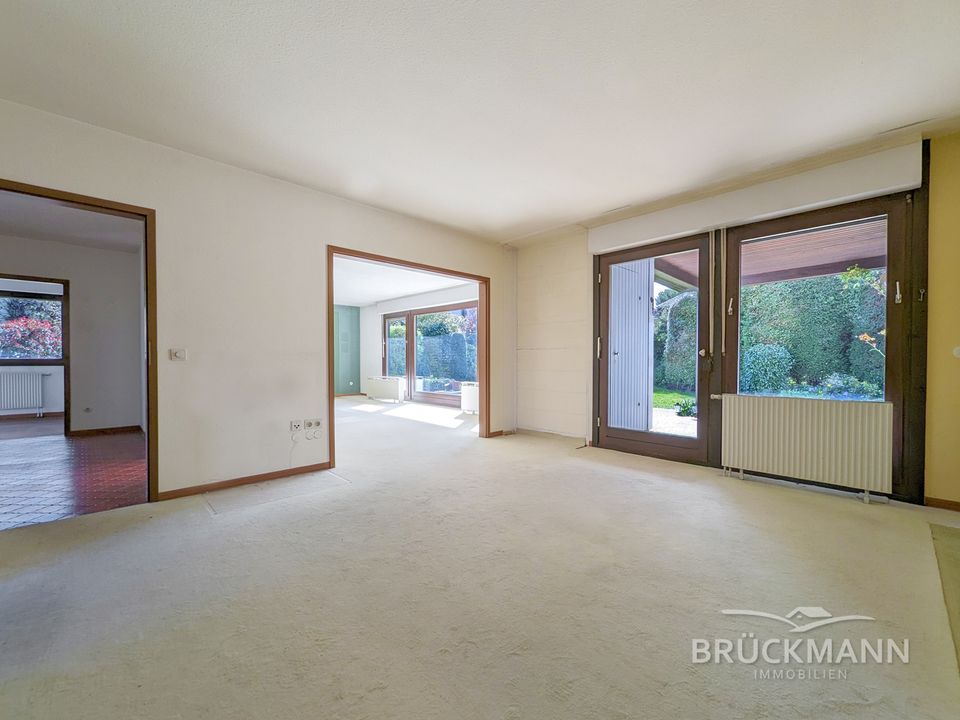 Schöner (uneinsehbarer) Bungalow zum Wohlfühlen mit tollem Grundriss & Garten in Westausrichtung! in Weisenheim am Berg