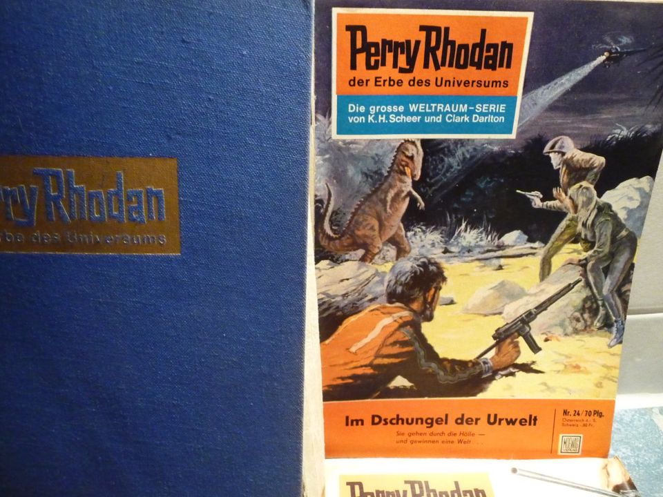 Perry Rhodan 1962  Hefte Nr. 23 - 33 mit Sammelordner in Rhauderfehn