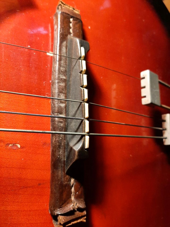 Alte Frame Jazz Gitarre von ca 1960 in Blieskastel