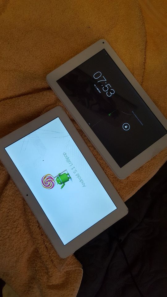 2-Stück  Tablet Leos QUAD Pro** in Korbach