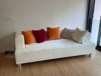 Wohnzimmer Couch mit Kissen Frankfurt am Main - Gallusviertel Vorschau