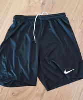 3x Shorts/ 2x Trainingshosen S - XL / Nike, Hummel, Jack & Jones Nordrhein-Westfalen - Soest Vorschau
