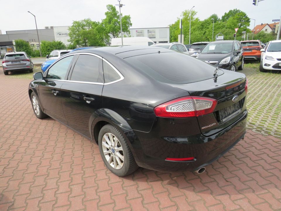 Ford MONDEO 2,2 TDCI TITANIUM*NAVI GROß+PDC+BLIS+AHK* in Nürnberg (Mittelfr)