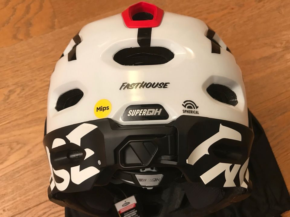 Helm MTB Bell Super DH spherical fasthouse L in Taufkirchen München