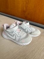 Nike Schuhe Turnschuhe Mädchen Gr. 25 Hessen - Elz Vorschau