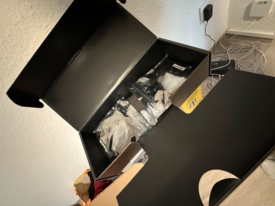 4K Monitor ASUS ROG XG27UQR, 27 ZOLL, 144HZ, 1ms (FESTPREIS) in Bochum