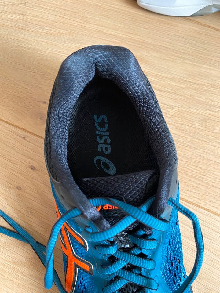 Asics Laufschuhe 1 Mal getragen in Koblenz