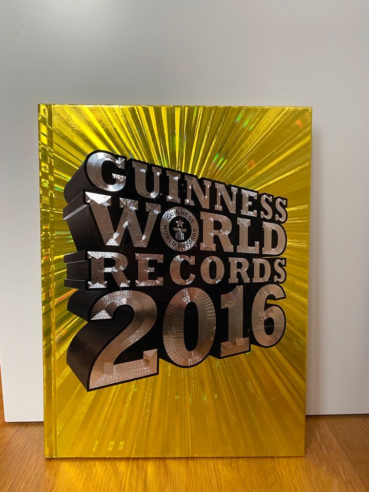 Guinness world records 2016 Buch in Köln