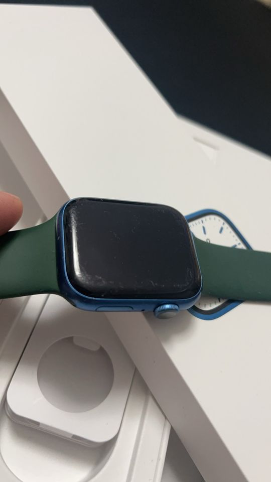 Apple Watch Serie 7  45mm Blue Alu Abyss GPS in Frankfurt am Main