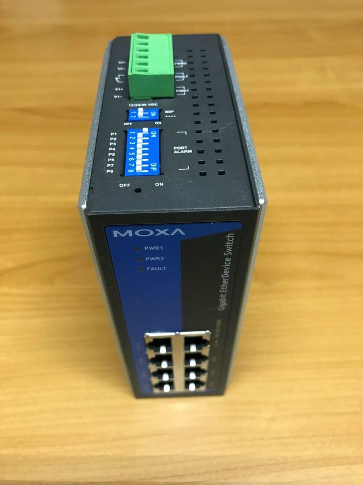 Moxa EDS-G308 Ether Device Switch an DIN-Schiene montierbar in Inden