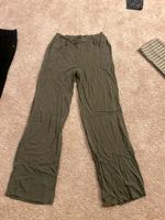 süße leichte Sommer stoffhose amisu gr 36 S grün khaki Bayern - Dietmannsried Vorschau