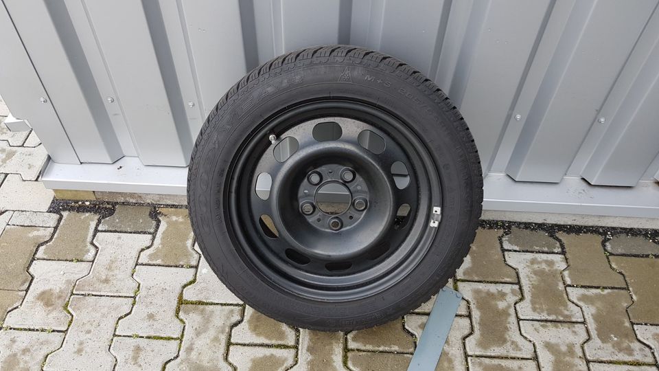 GOODYEAR 205 55 R16 Gebr. 4 Winterreifen Mit Stahlfelgen Nr. 71 in Kettig