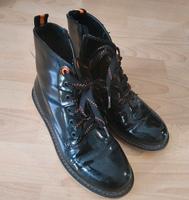 Stiefel in Schwarz und Orange Größe 36 Gröpelingen - Gröpelingen Vorschau