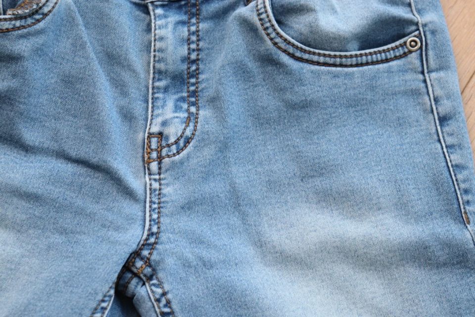 *TOP* YIGGA Jeans-Shorts für Jungen, hellblau, Größe 140 in Rain Lech