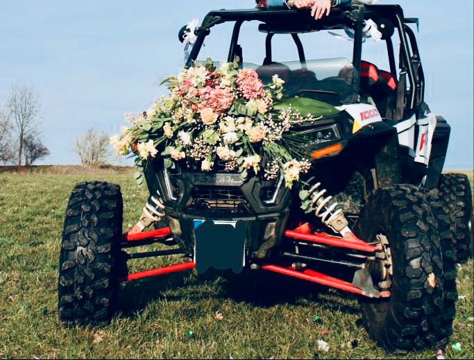 Hochzeit Auto Mobil mieten mit Chauffeur Polaris RZR in Schöpstal