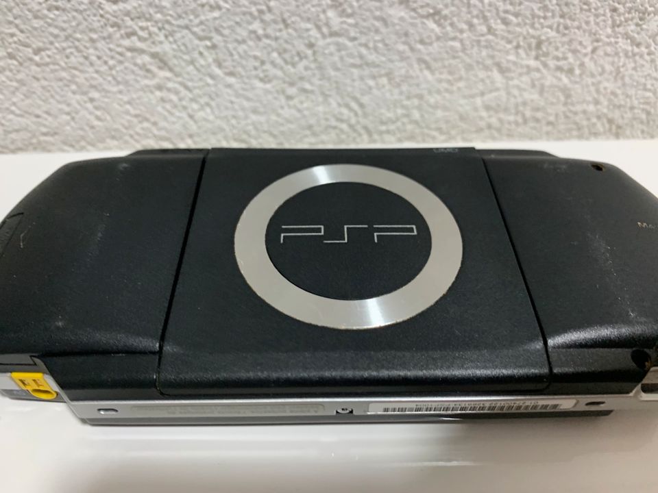 PlayStation Portable mit 3 Spielen! in Elfershausen