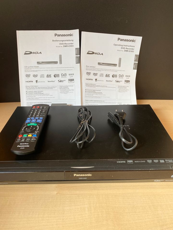 DVD-Festplattenrecorder Panasonic DMR-EX83 in Bargteheide