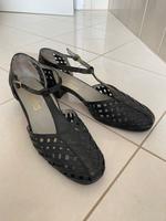 Sehr gut erhaltene Damenschuhe 41,5 bzw. 7,5, schwarz, blau München - Thalk.Obersendl.-Forsten-Fürstenr.-Solln Vorschau