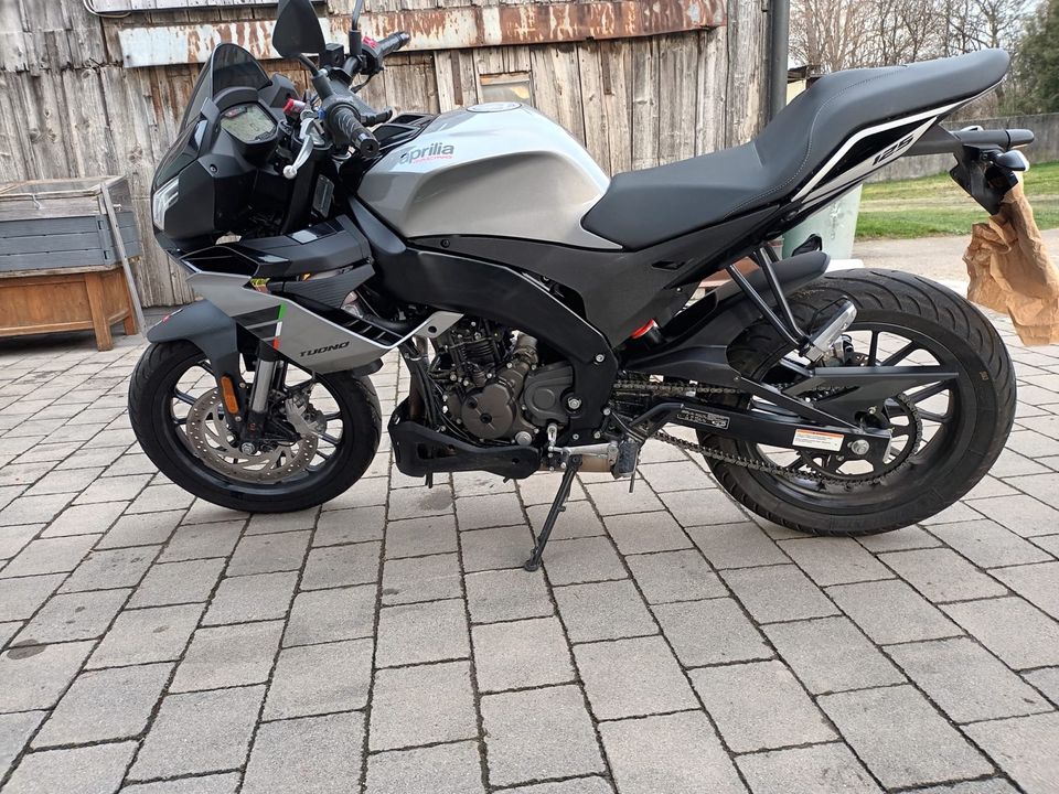 Aprilia Tuono 125 Restgarantie in Niederrieden